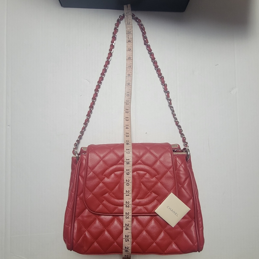 CHANEL Red Quilted Caviar Leather Purse - Picture 15 of 16